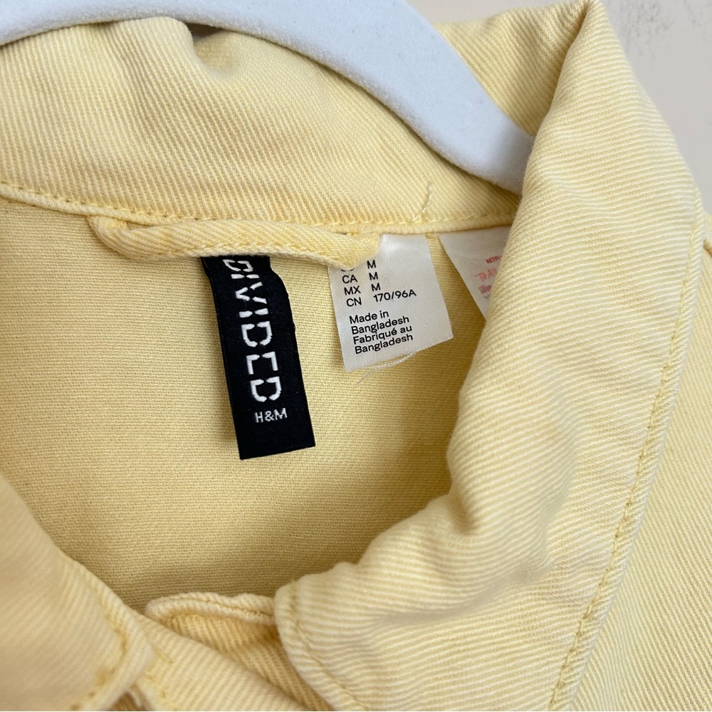 Divided by H&M Women’s Spring Yellow Cropped Denim Jean Jacket - Picture 4 of 11